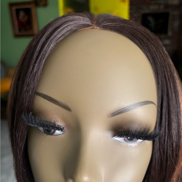 Wig - Picture 3 of 7